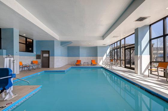 Holiday Inn Express & Suites Central Omaha By Ihg Einrichtungen foto